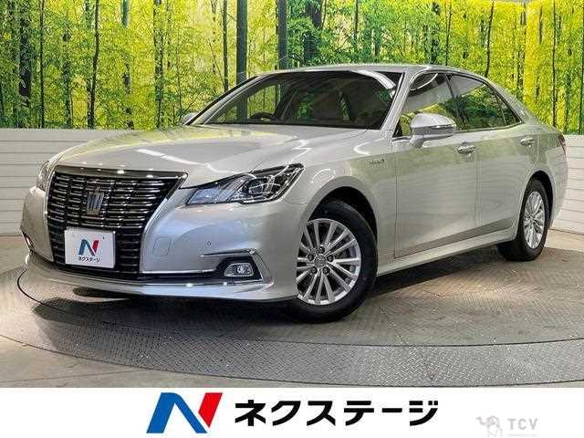 2016 Toyota Crown Hybrid