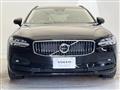 2022 Volvo V90