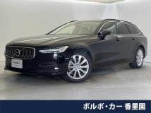 2022 Volvo V90