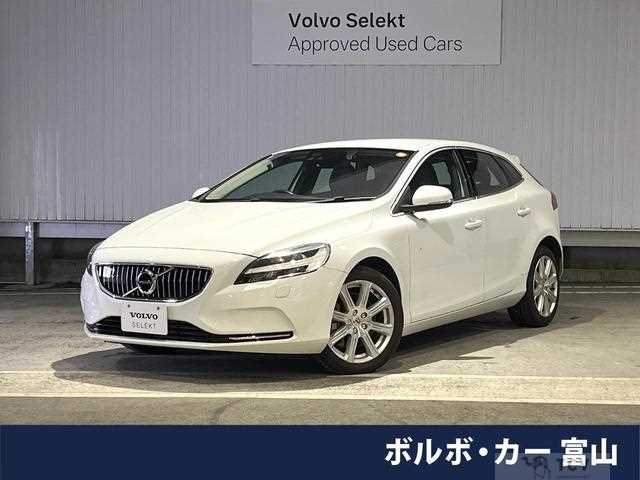 2017 Volvo V40