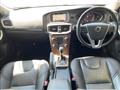 2017 Volvo V40