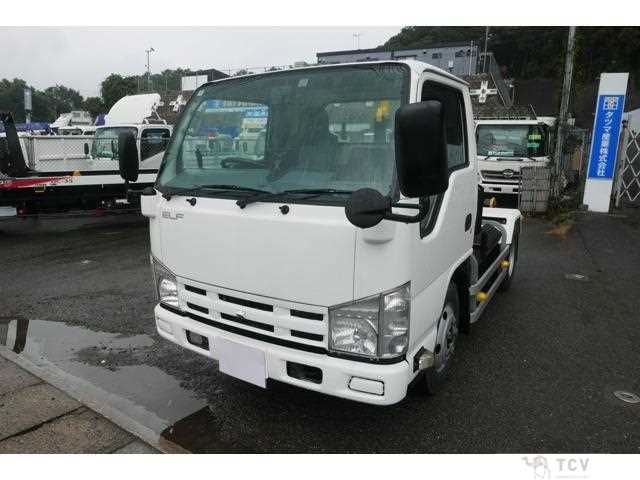 2012 Isuzu Elf Truck