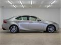 2017 Lexus IS