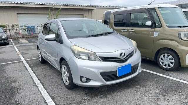 2013 Toyota Vitz