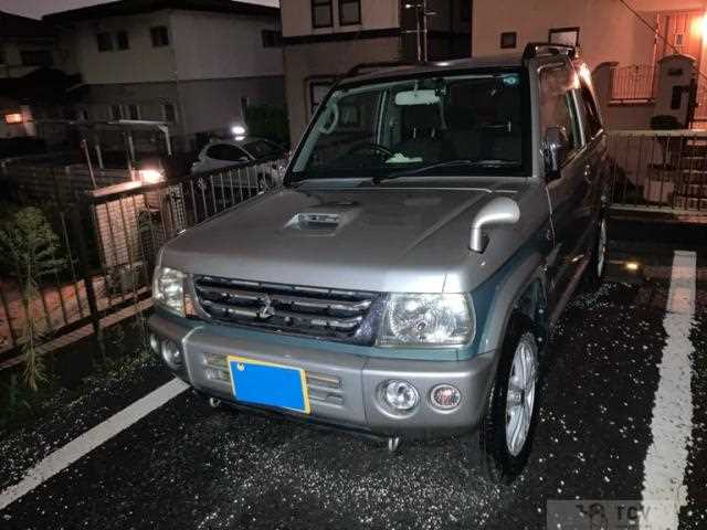 2004 Mitsubishi Pajero Mini