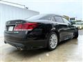 2013 Toyota Crown Hybrid