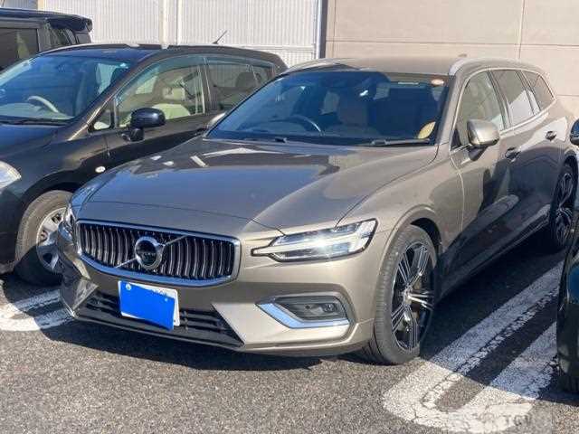 2022 Volvo V60