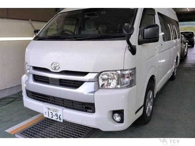 2021 Toyota Hiace Commuter
