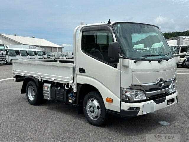 2026 Hino Dutro