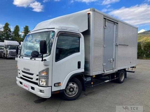 2020 Isuzu Elf Truck