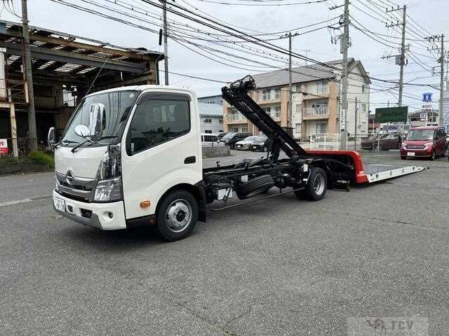 2026 Hino Dutro