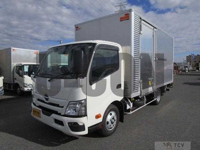 2025 Hino Dutro