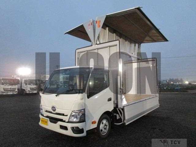2025 Hino Dutro