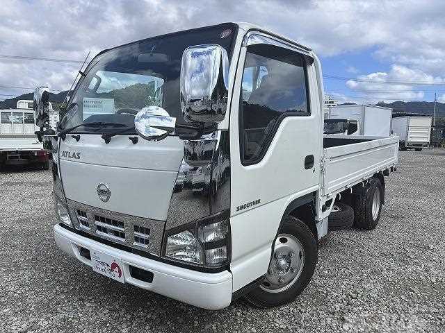 2005 Nissan Atlas