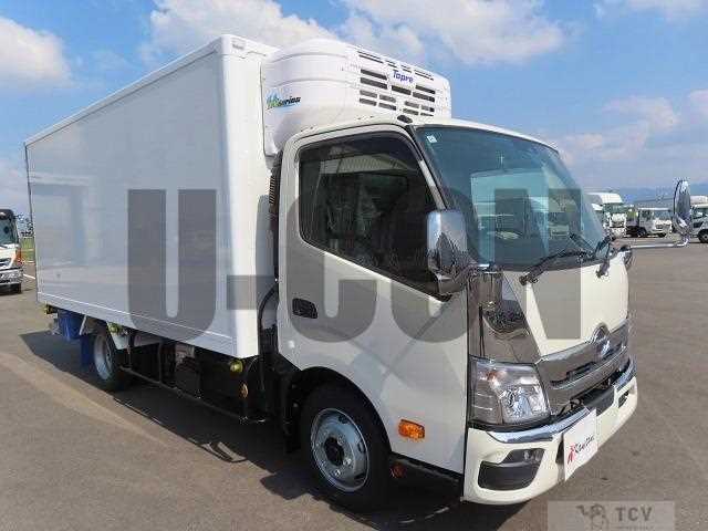 2025 Hino Dutro