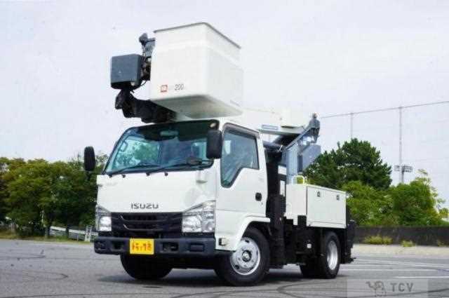 2021 Isuzu Elf Truck