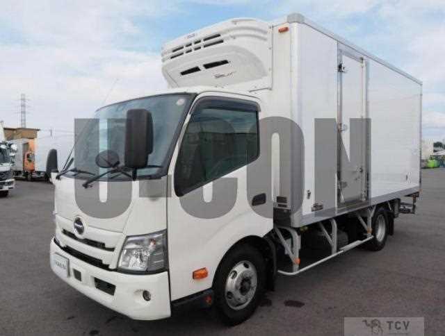 2025 Hino Dutro