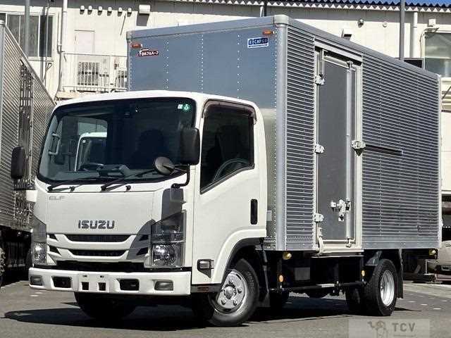 2020 Isuzu Elf Truck