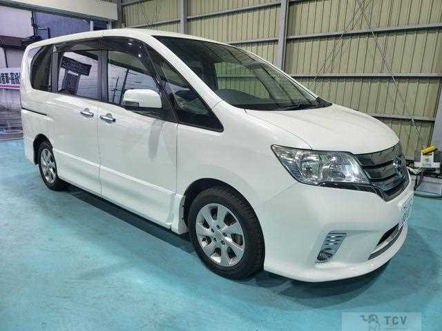 2013 Nissan Serena