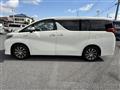 2017 Toyota Alphard Hybrid