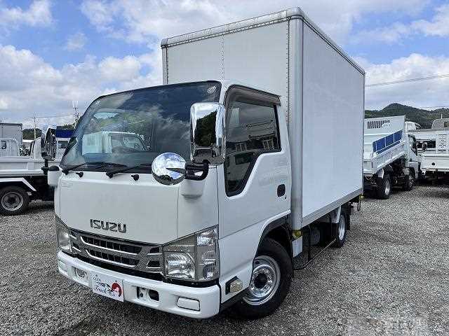2011 Isuzu Elf Truck