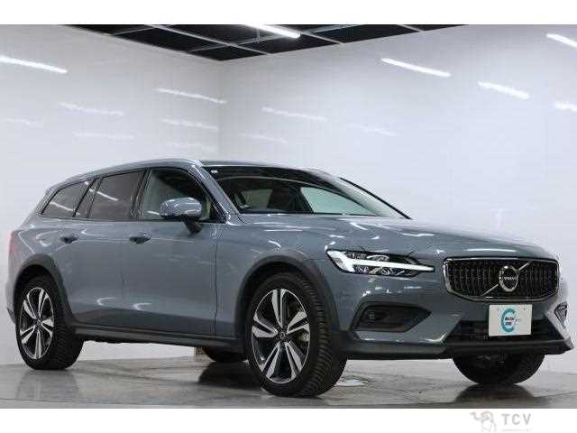 2022 Volvo V60