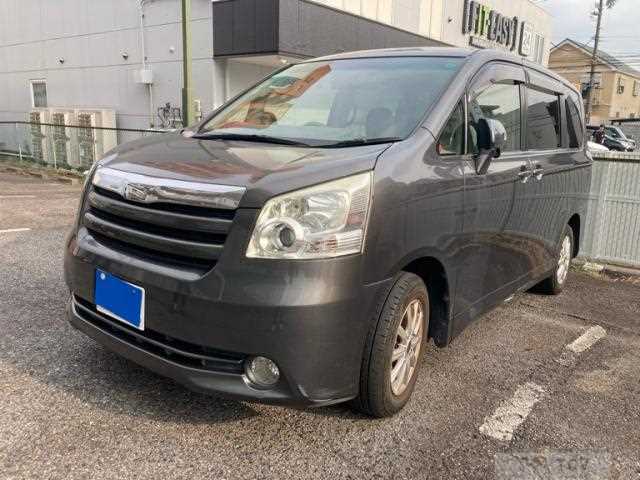 2010 Toyota Noah