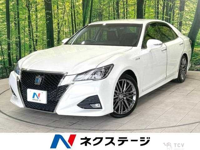 2016 Toyota Crown Hybrid