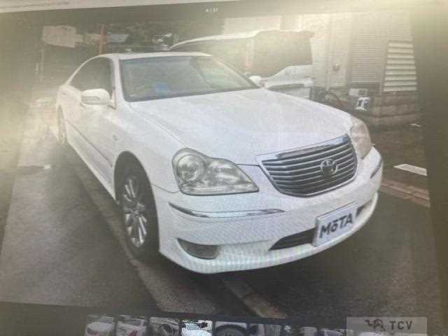 2004 Toyota Crown Majesta