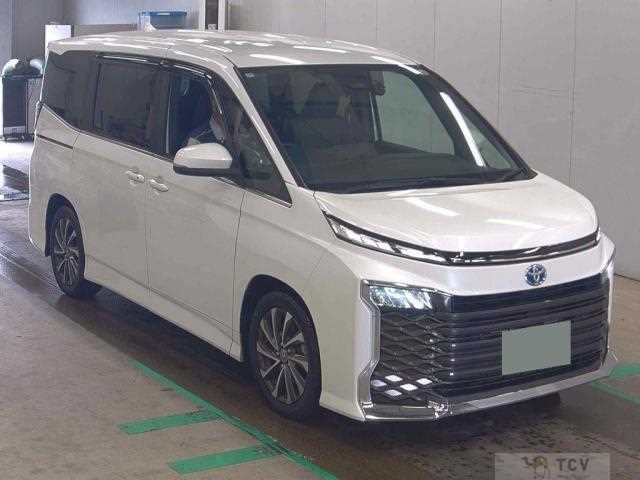 2023 Toyota Voxy
