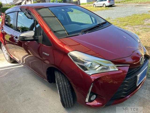 2017 Toyota Vitz