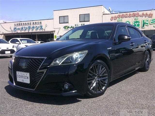 2014 Toyota Crown Hybrid