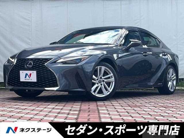 2021 Lexus IS