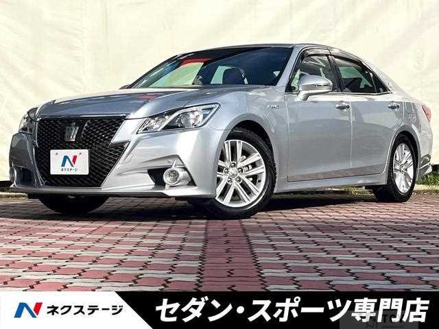 2014 Toyota Crown Hybrid