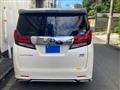 2017 Toyota Alphard Hybrid