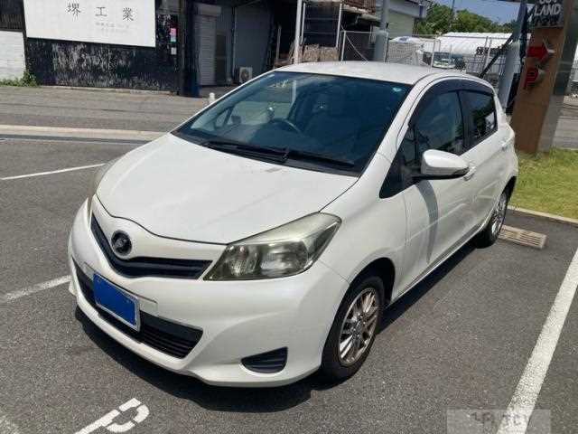 2011 Toyota Vitz