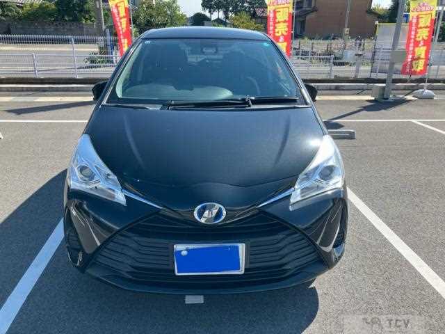 2017 Toyota Vitz