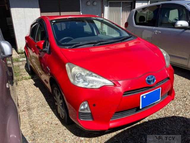 2013 Toyota AQUA