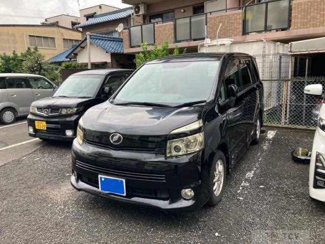 2007 Toyota Voxy