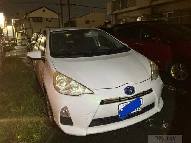 2012 Toyota AQUA
