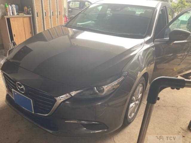 2017 Mazda Axela