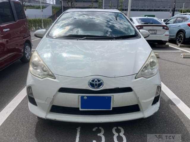 2013 Toyota AQUA