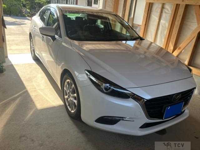 2017 Mazda Axela