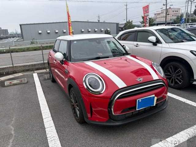 2022 BMW MINI