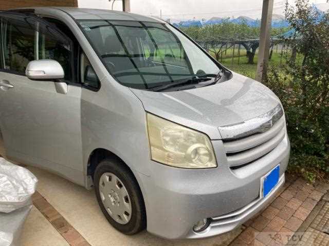 2007 Toyota Noah