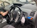 2012 Toyota PRIUS α