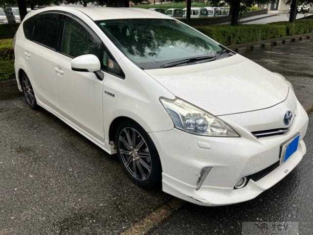 2012 Toyota PRIUS α