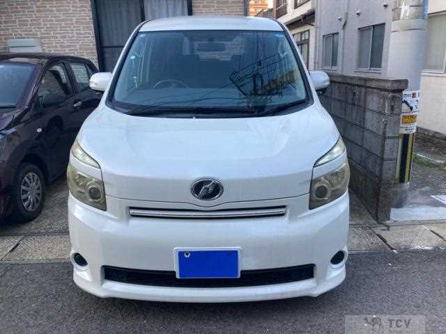 2009 Toyota Voxy