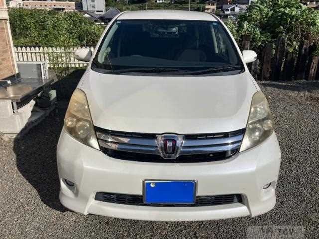 2011 Toyota Isis