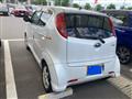 2004 Subaru R2